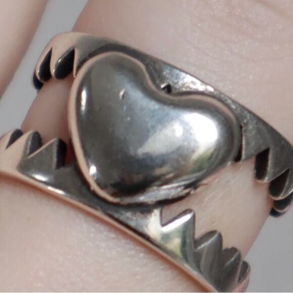 The Jagged Heart statement ring  adjustable in 925 - Picture 5 of 12